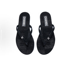 👡 Chic & Comfy Flat Flip Flops