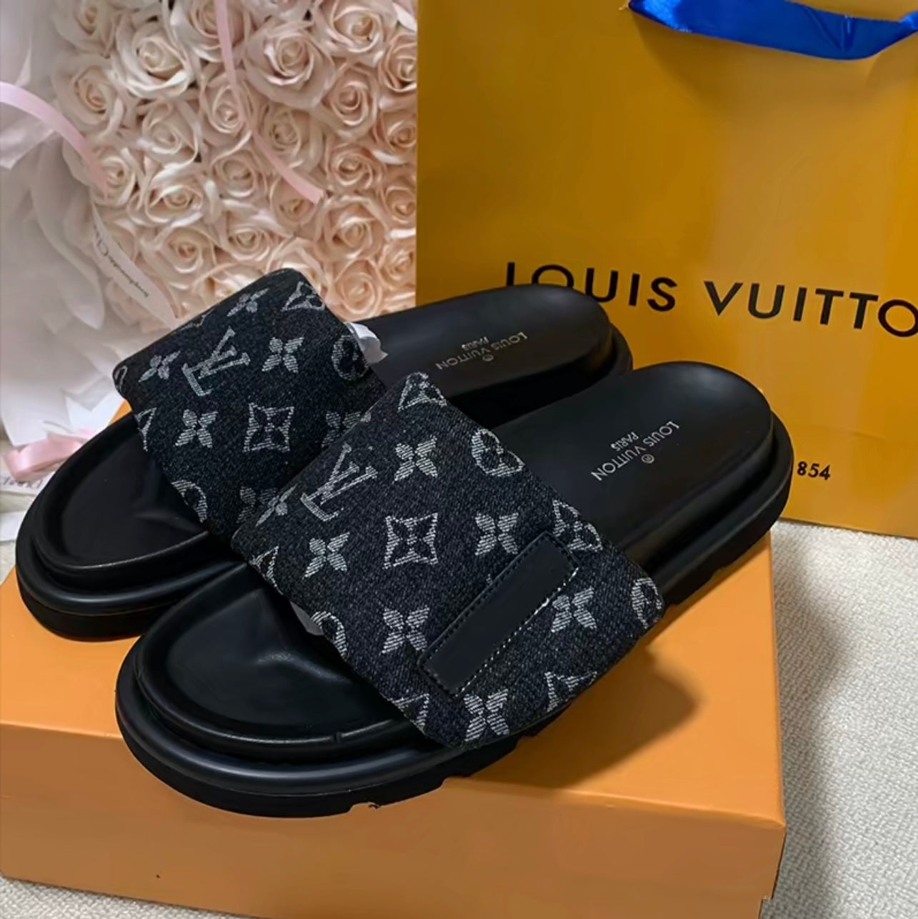 Trendy adjustable platform slippers with velcro straps