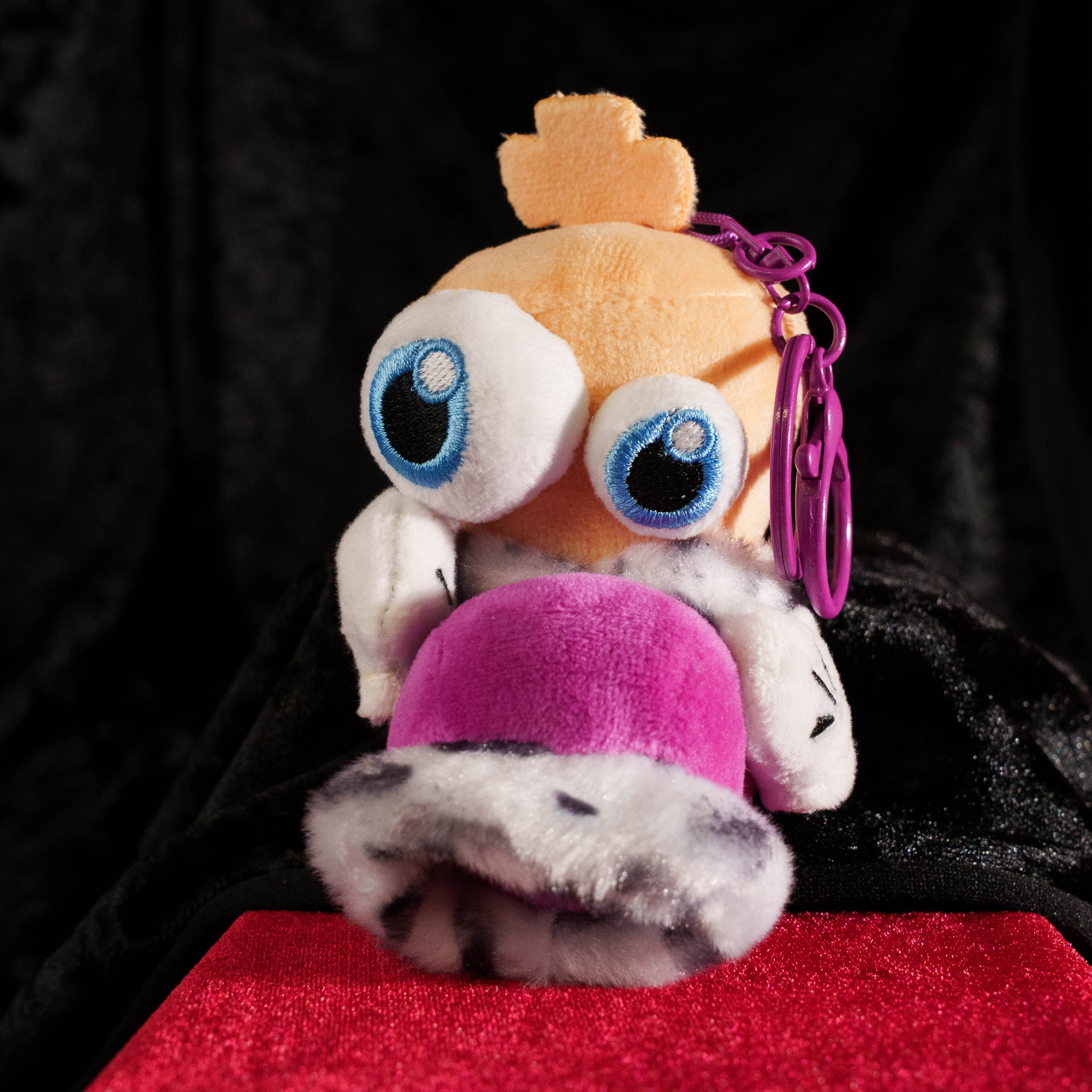 Kinger & Queenie Magnetic Plush Keychains